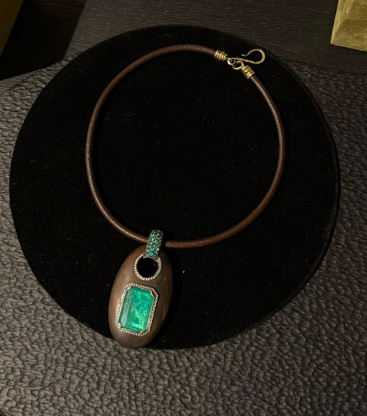 Emerald, Diamonds & Ebony